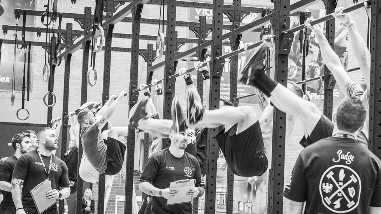 crossfit-toes-to-bar-competition